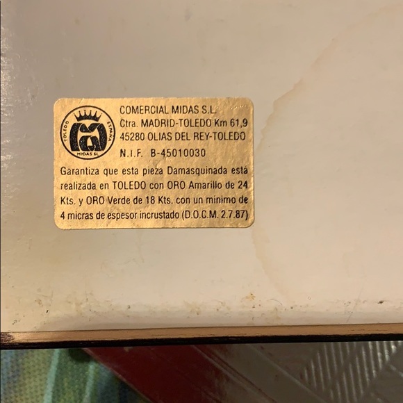 18 KT gold Toreador in frame. - Picture 2 of 5